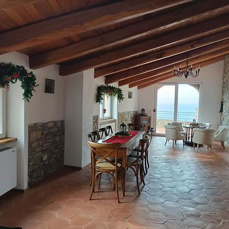 La Mansarda Bed & Breakfast Castellabate Exterior photo