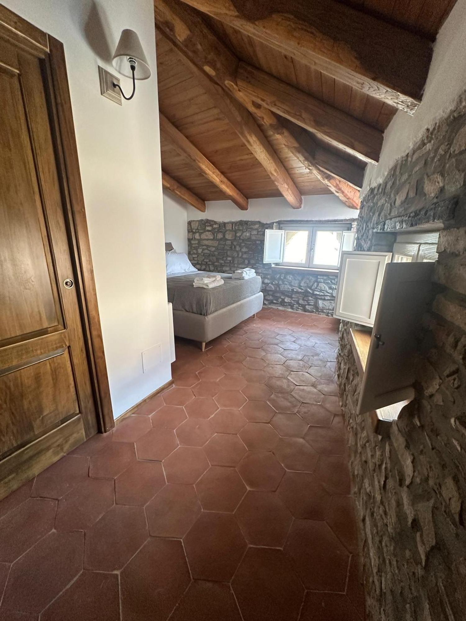 La Mansarda Bed & Breakfast Castellabate Exterior photo