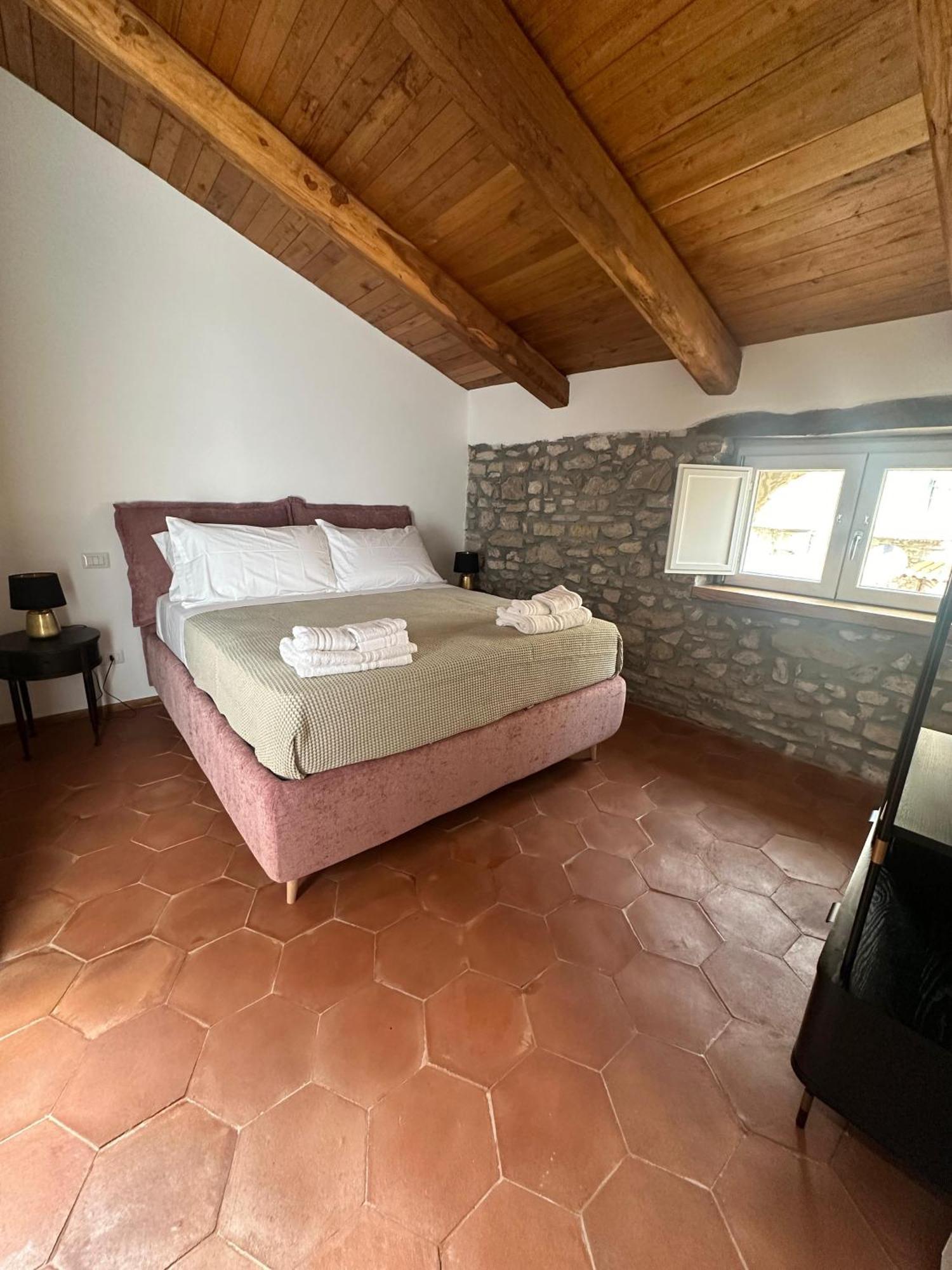 La Mansarda Bed & Breakfast Castellabate Exterior photo